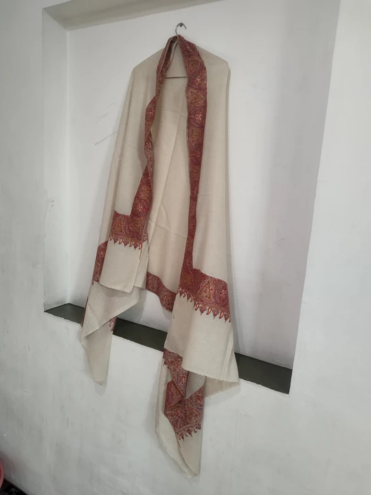 Pashmina shawl with beautiful handwork uploaded by business on 7/29/2023