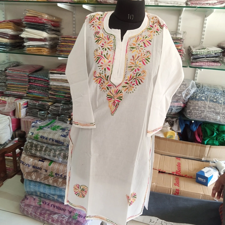 Thread Handwork kurti , off white  uploaded by business on 7/30/2023