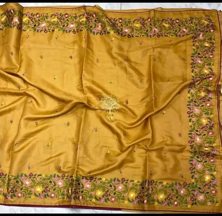 Hand working silk uploaded by Shree nagpur handloom factory on 7/30/2023