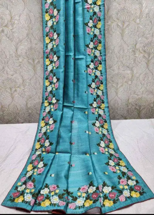 Hand working silk uploaded by Shree nagpur handloom factory on 7/30/2023
