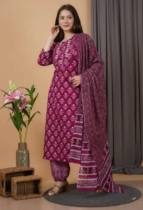 Cotton 3 piece suit (kurta, pant with duppatta) uploaded by business on 7/31/2023