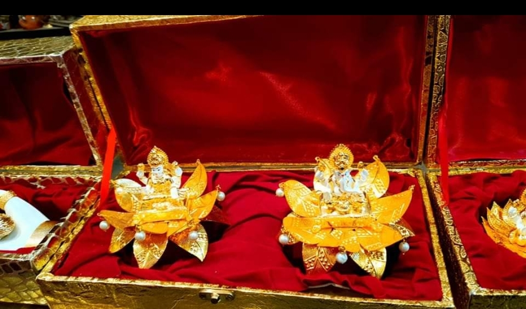 D lotus uploaded by Nathu ram hazari lal rustagi jewellers on 7/31/2023