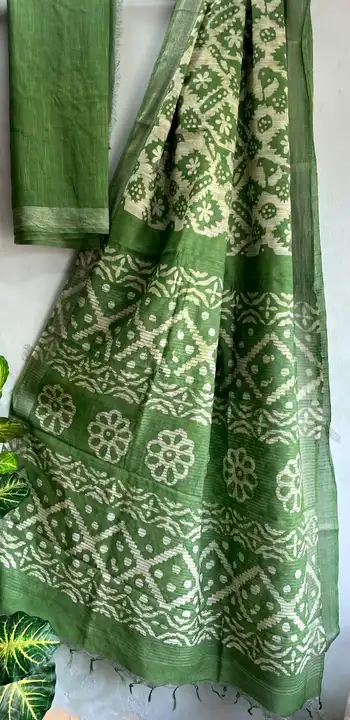 Linen slub saree  uploaded by Indiana Creations  on 8/2/2023