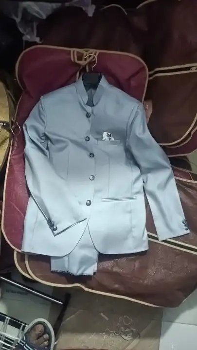 Plain jodhpuri suit uploaded by Arsh Collection on 8/2/2023