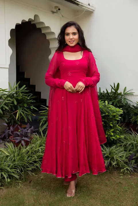 Suits Rani  uploaded by Villa outfit on 8/2/2023