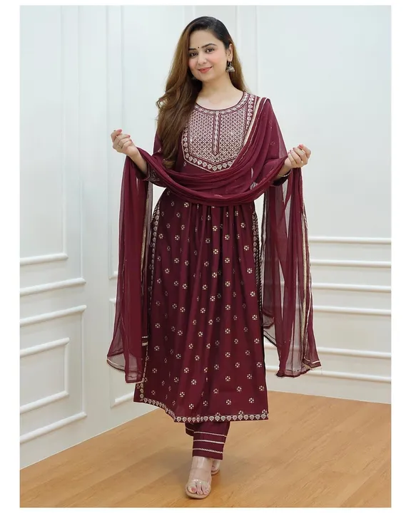 Havey embroidered kurti set with pent and dupatta  uploaded by PANIHARI COLLECTION CENTRE on 8/2/2023