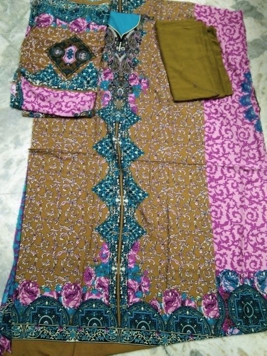 Arabic lilan suit uploaded by business on 3/18/2021