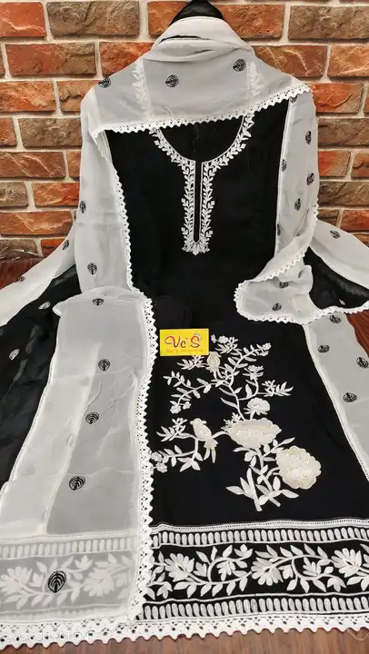 Product uploaded by Vivah collation / suits on 8/4/2023
