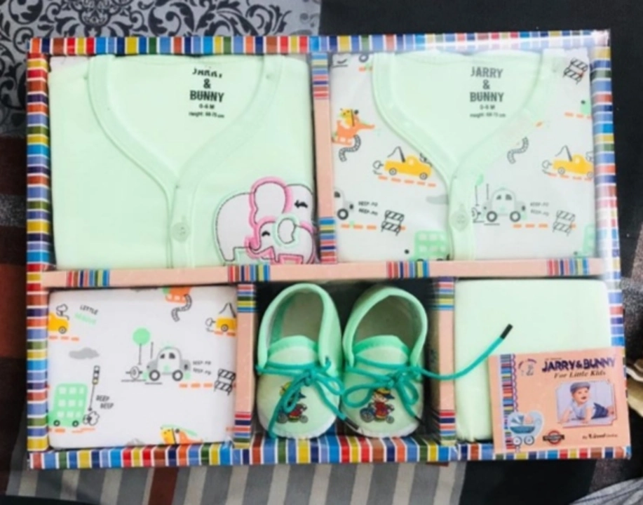 Kids gift set uploaded by Suraj collection on 8/4/2023