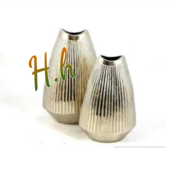 Vases uploaded by Hina Handicrafts on 8/4/2023