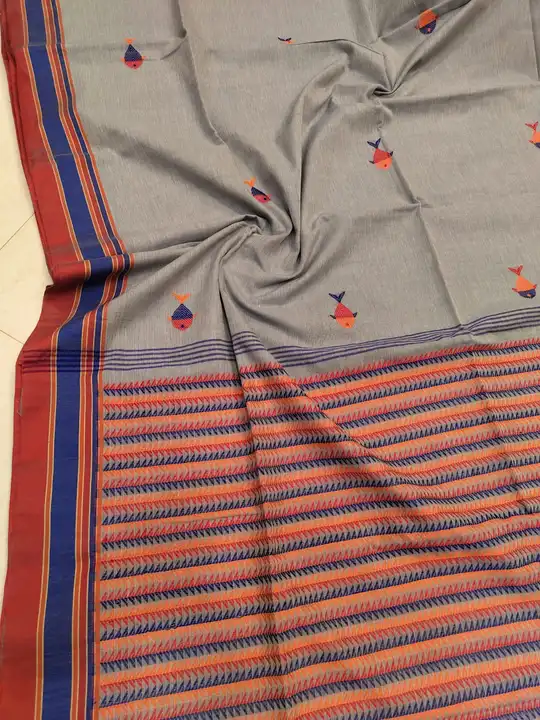 Post image *Item Nam*- Cotton  khadi Fish Jamdani (BBF)
*Metirials*- Cotton Merserized
*Count*- 92
*Blouse piece*- Available
*Offer Price*-Rs.1920 + Shipping
*Note*:- Running Stock Available