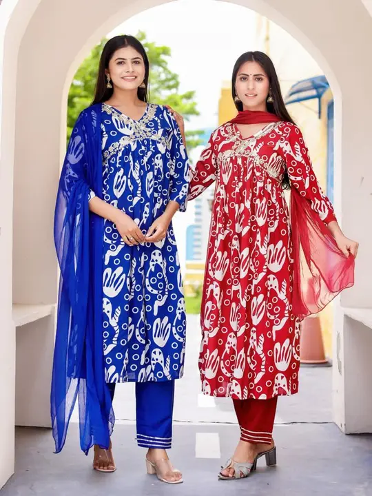 Post image No less no discount 


*new heavy reyon 3 piece digine heavy embroidery work (kurti+pant+dupatta) dupatta with less and less work on kurti border Alia cut kurti  😍😍*

Set - kurti + pant + dupatta 

*Artical - Alia cut maroon and blue colour 
😍😍

Fabric - reyon 140gm 

Size - M , L , XL , XXL 🥰🥰

Work - embroidered &amp;printed 
👗👗
Kurti length 45+ 

3/4 Sleeve -17

Orignal piece 👗👗👗

Per pc Price - 849/- 
😍😍

Redy to ship 🏬
