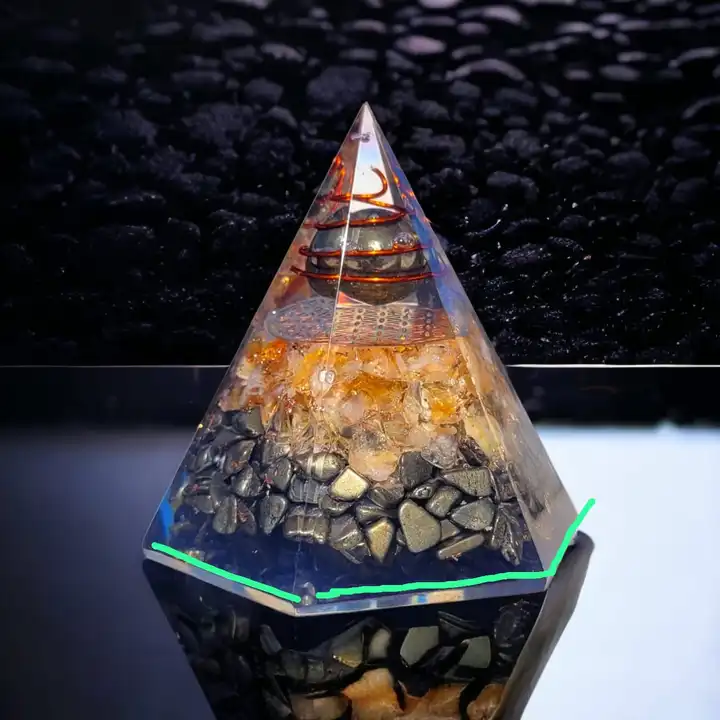 Lambu piramid uploaded by Urva Cristal aget on 8/5/2023