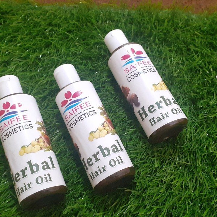 Post image Herbal hair oil with the goodness of amla shikakai reetha curry leaves hibiscus and a blend of 5 cold processed oils

One solution for all your hair problems