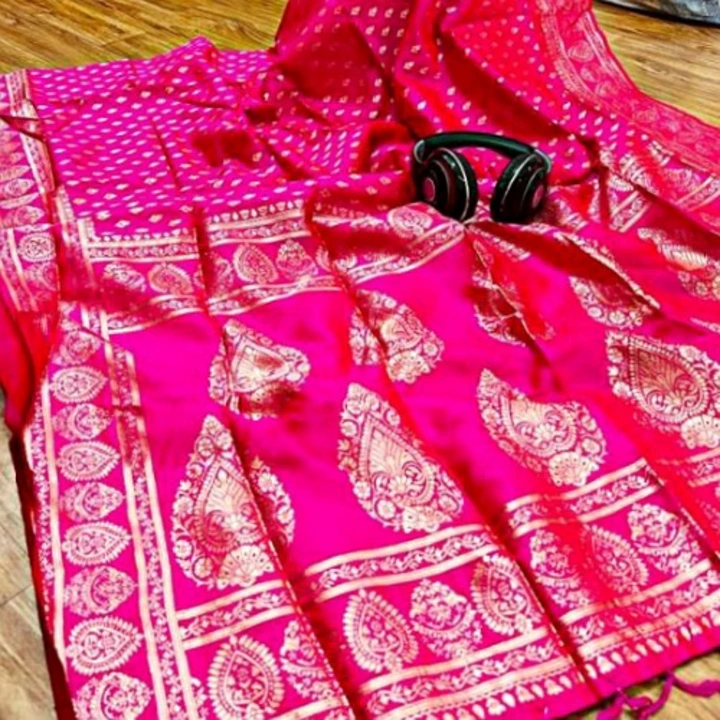Banarasi Saree uploaded by Dress Warld  on 8/6/2023