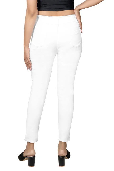 White skini fit.... uploaded by Miss 7Star jeans on 8/6/2023