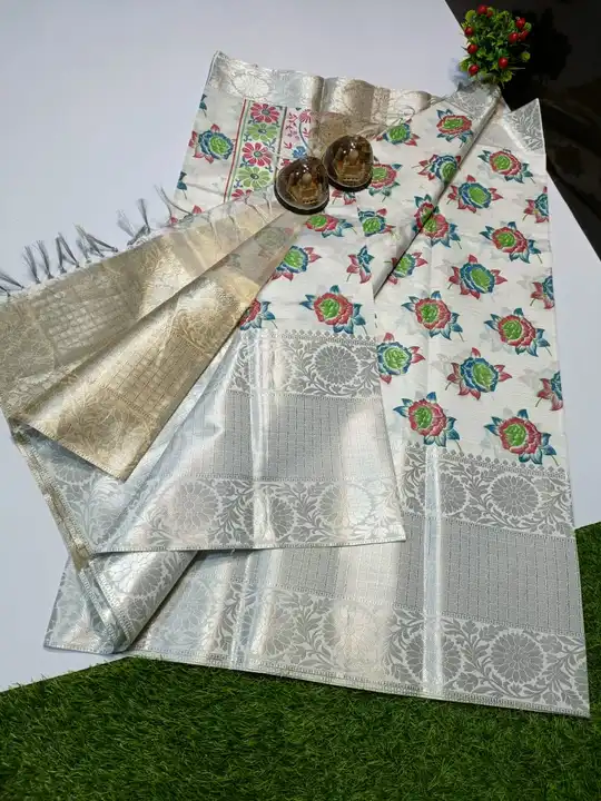 Banarasi tissue saree uploaded by Bs_textiles7 on 8/7/2023