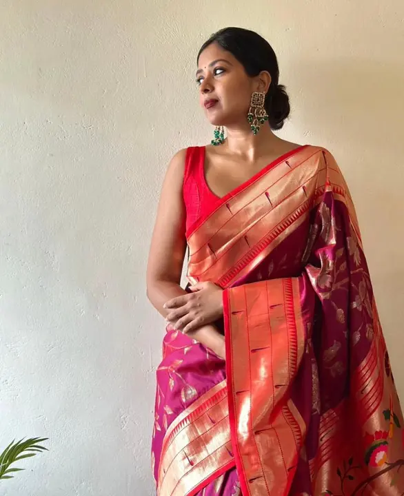 Rich pallu with allovar flower butii desing saree  uploaded by Dhananjay Creations Pvt Ltd. on 8/7/2023