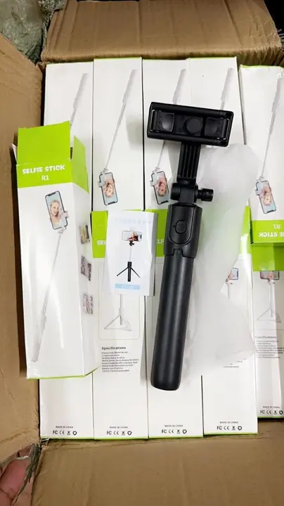 R1 Selfie Stick uploaded by business on 8/7/2023