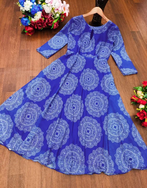 *New launching festival special kurti ❤️‍🔥*

*Beautiful  😻 1 colour *

*Febric details:-*
georgett uploaded by Villa outfit on 8/8/2023