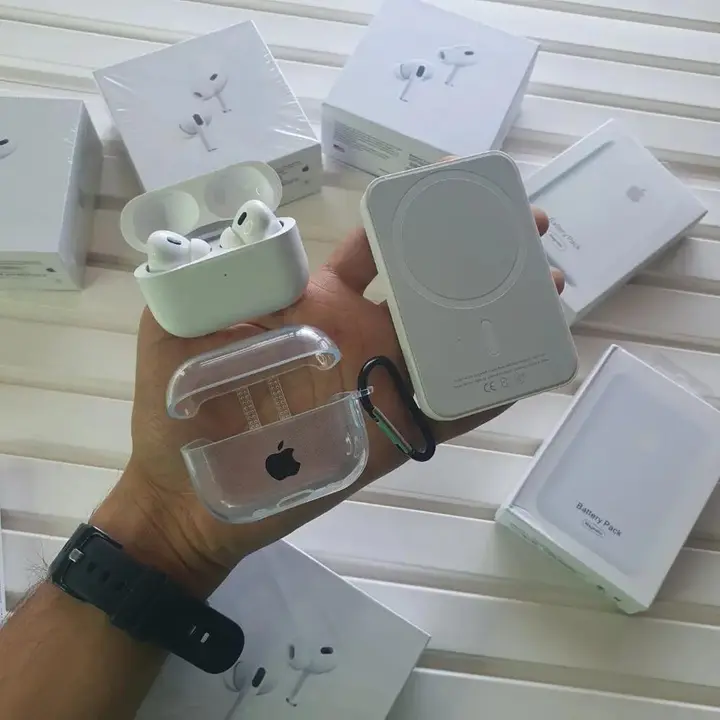 *Apple Airpods Pro 2nd Generation & Apple Magsafe Powerbank*

 uploaded by starlytemobile  on 8/8/2023