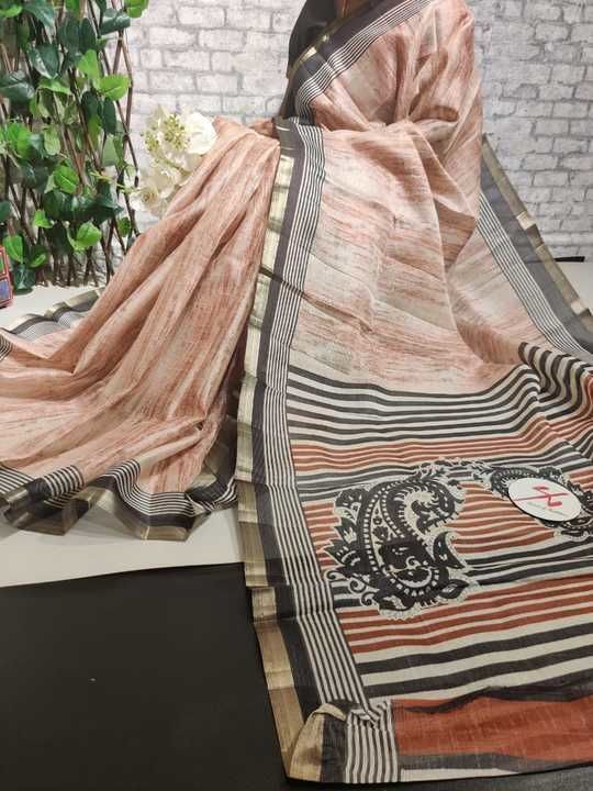 Post image *Queen of Tradition is coming with new budget related sarees with a best price 

💞💞Fabric details--warm pattu saree with classy look

💞💞 Very soft texture feels more comfortable to wear

💞💞 Allover linen prints with zari border and contrast lines blouse.