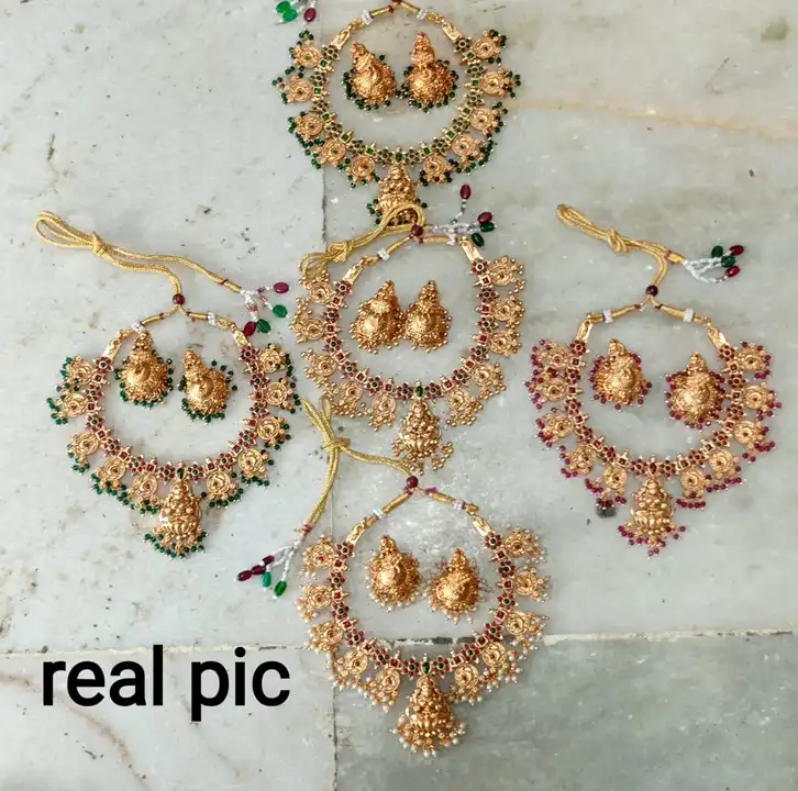 Mate finish Jewellery set uploaded by Aman Jain on 8/9/2023