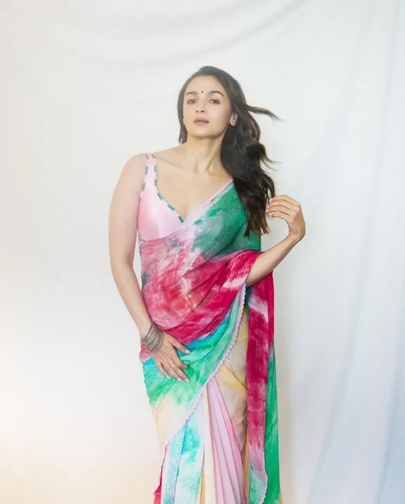 PREMIUM GEORGETTE DIGITAL PRINT  WITH  PALLU LACE BORDER ON SAREE*    uploaded by business on 8/9/2023