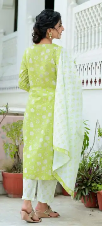 Kurti set with duptta and pant uploaded by Easybox Services on 8/9/2023