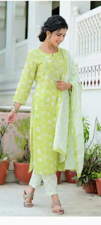 Kurti set with duptta and pant uploaded by Easybox Services on 8/9/2023