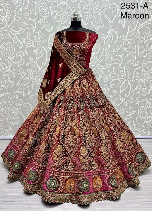 LEHANGA WEDDING  uploaded by Kaynat textile on 8/9/2023