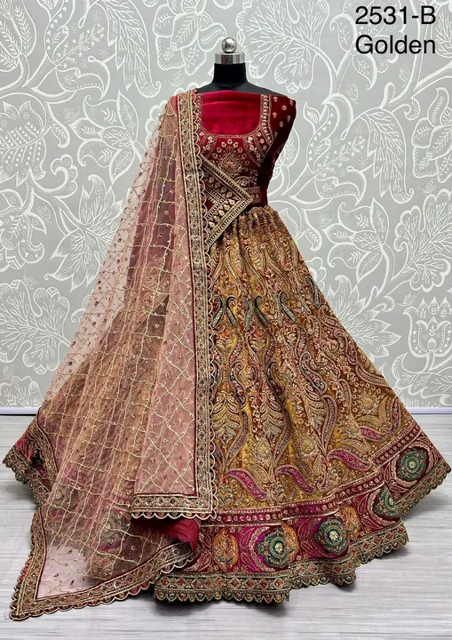 LEHANGA WEDDING  uploaded by Kaynat textile on 8/9/2023