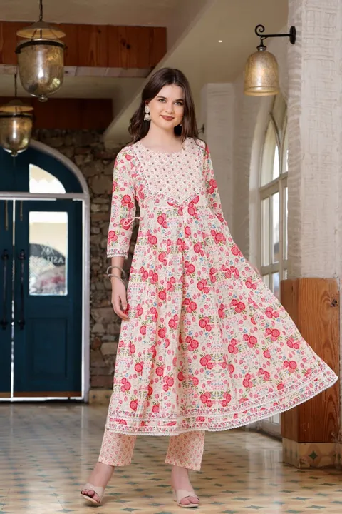 Anar-142 laveena kurti with pant and dupatta uploaded by Classic Collection on 8/10/2023
