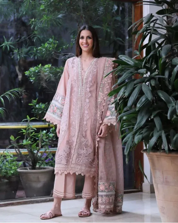 Saira sakira pakistani suits  uploaded by Shri Hari prints on 8/10/2023