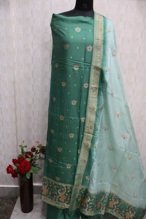 Banarasi Opada Silk Suit Set uploaded by business on 8/10/2023