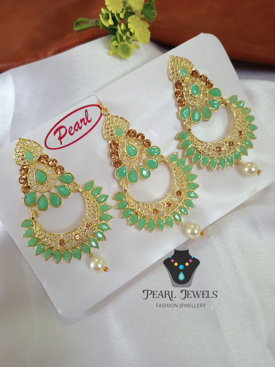 Post image Stock Clearance - 
Tika Earings (29 designs) - 1800pc - 50/-
Earings (12 designs) - 1000pc - 34/-
Tops (39 Designs) - 300 box - 180/- dozen.
Share Sample Images hera Full Range available...For more Details contact me