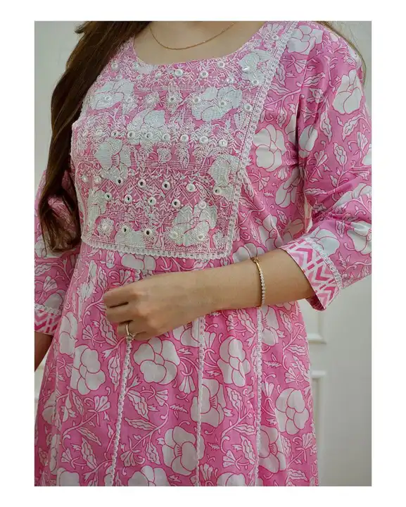 Kurti uploaded by Shri Ganpati Enterprises on 8/11/2023