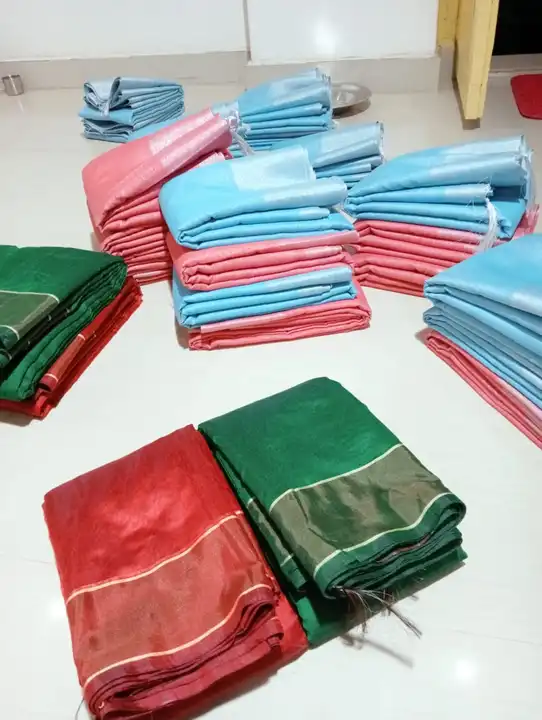 Banars tissu plane saree uploaded by Ajaz textiles on 8/11/2023