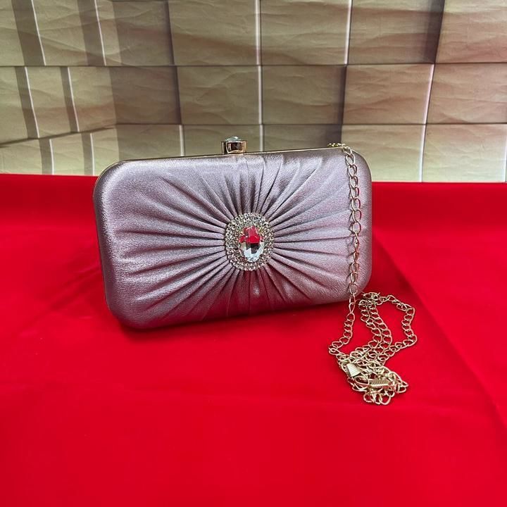 BRIDAL CLUTCH WITH CHAIN uploaded by Rakesh Textiles on 3/19/2021
