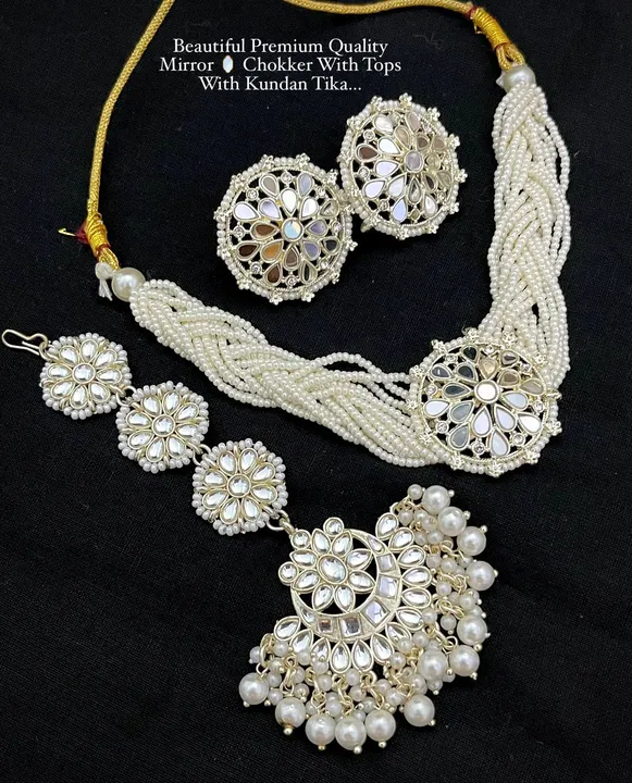 Beautiful Premium Quality Mirror 🪞 Chokker With Tops With Kundan Tika uploaded by Jewelery outlet on 8/12/2023