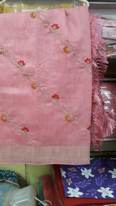 All shop saree with kaunter door self 2 with reg 4 uploaded by Maa jagdamba garments and cration on 8/12/2023