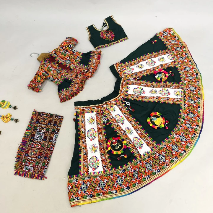 Kids Lehenga choli uploaded by Adiyogi enterprise on 8/13/2023