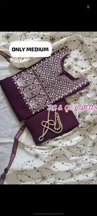 *EMBROIDERY WORK WORK KURTI PANT WITH DRAGON EMBROIDERY WORK PANT SET*


*SIZE= MENTION ON PICTURE*
 uploaded by BOKADIYA TEXOFIN on 8/15/2023