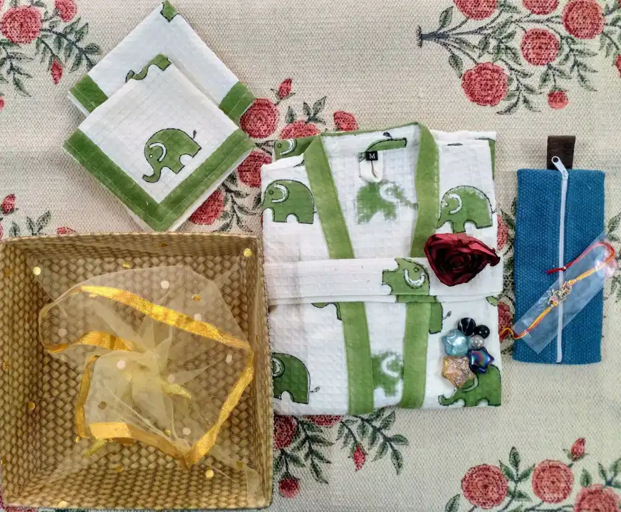 Gift combos  uploaded by Indiana Creations  on 8/16/2023
