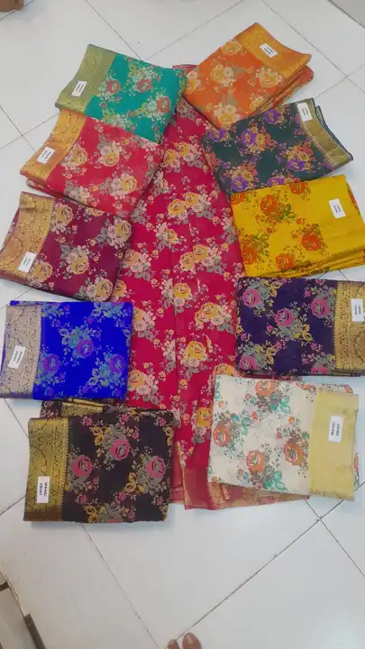 Chiffon georgette zari pattu sarees uploaded by Sri radha krishna enterprises on 8/16/2023