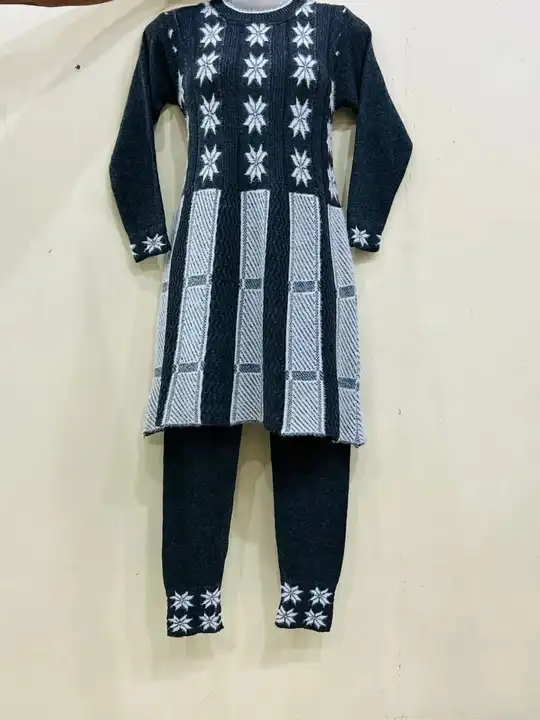 Frock suit size 32,34,36 uploaded by kanishk fashions on 8/17/2023