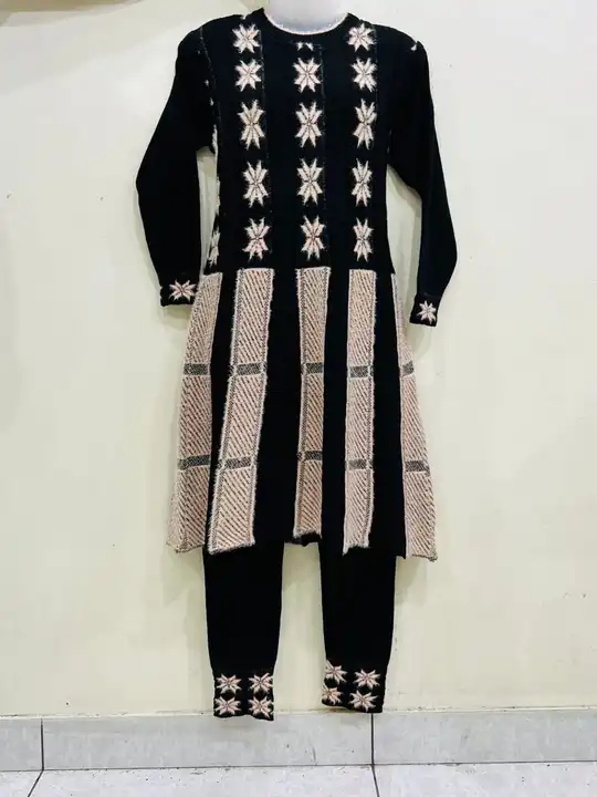 Frock suit size 32,34,36 uploaded by kanishk fashions on 8/17/2023