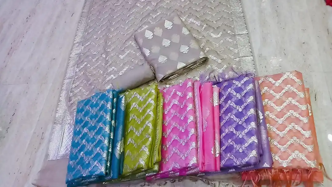 Banarasi Organza Suits uploaded by business on 8/17/2023