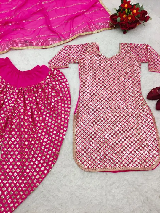 Post image I want 1 pieces of Suits and dress material at a total order value of 1000. I am looking for I want readymade shrara dress same as pic
Who has same contact me. Please send me price if you have this available.