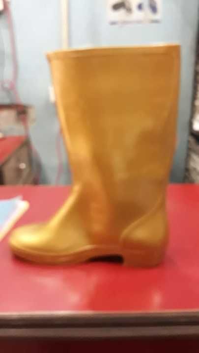 Golden gumboot  uploaded by Padangan shoe center on 3/19/2021